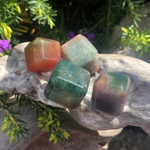 1 pc Tumbled Moss Agate Crystal Cube