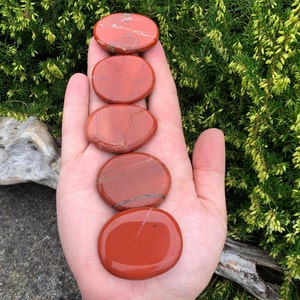 1 pc Tumbled Red Jasper Palm Stone