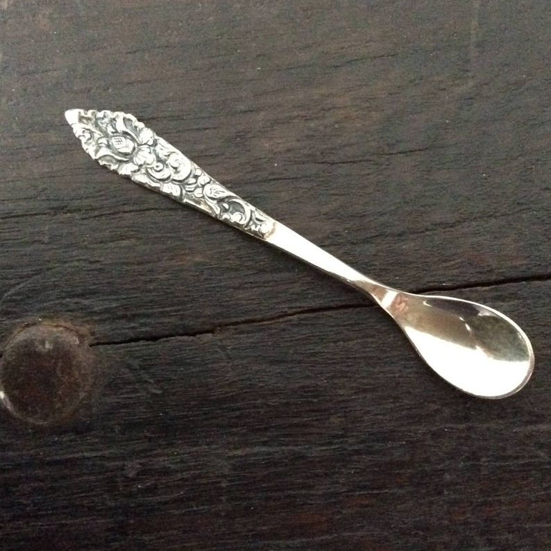 6 Antique Chased Indonesian 800 Silver tea Spoons in Box Continental Sterling