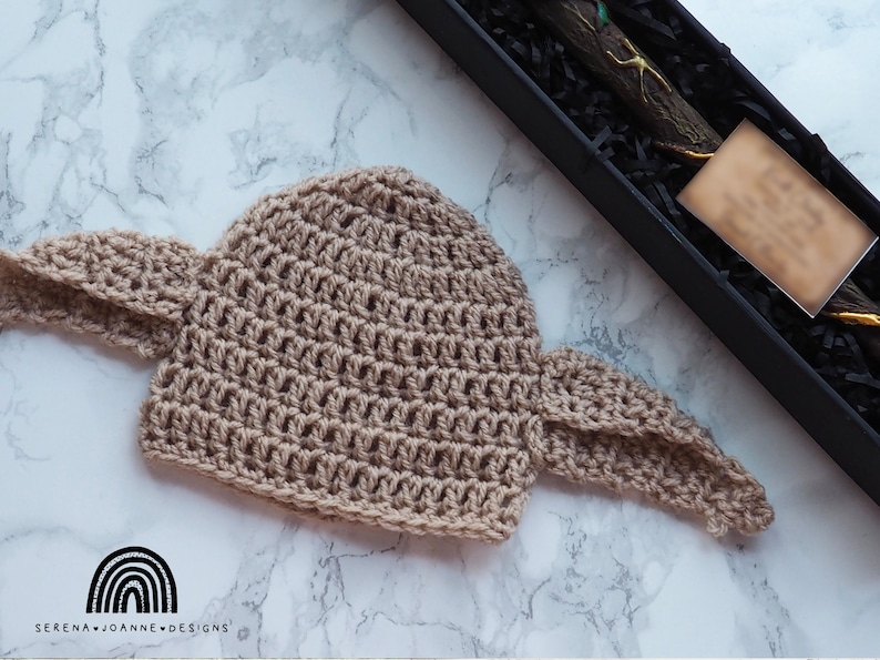 Bonnet bébé elfe beige au crochet fait main Crocheter 6 tailles Fabriqué sur commande Accessoire de séance photo Fête prénatale image 1