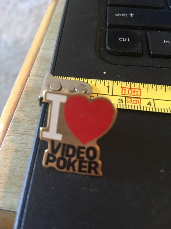 Vintage Pin: I love Video Poker / I heart Video Po