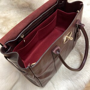 burgundy bayswater with a handbag liner inside