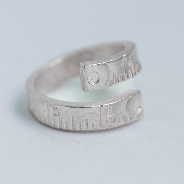 Bague à ruban à mesurer, Cadeau pour les amateurs de couture, Cadeau pour maman à coudre, Bague à mesurer en argent sterling 925, Bague à coudre sur le thème de la couture bague en argent