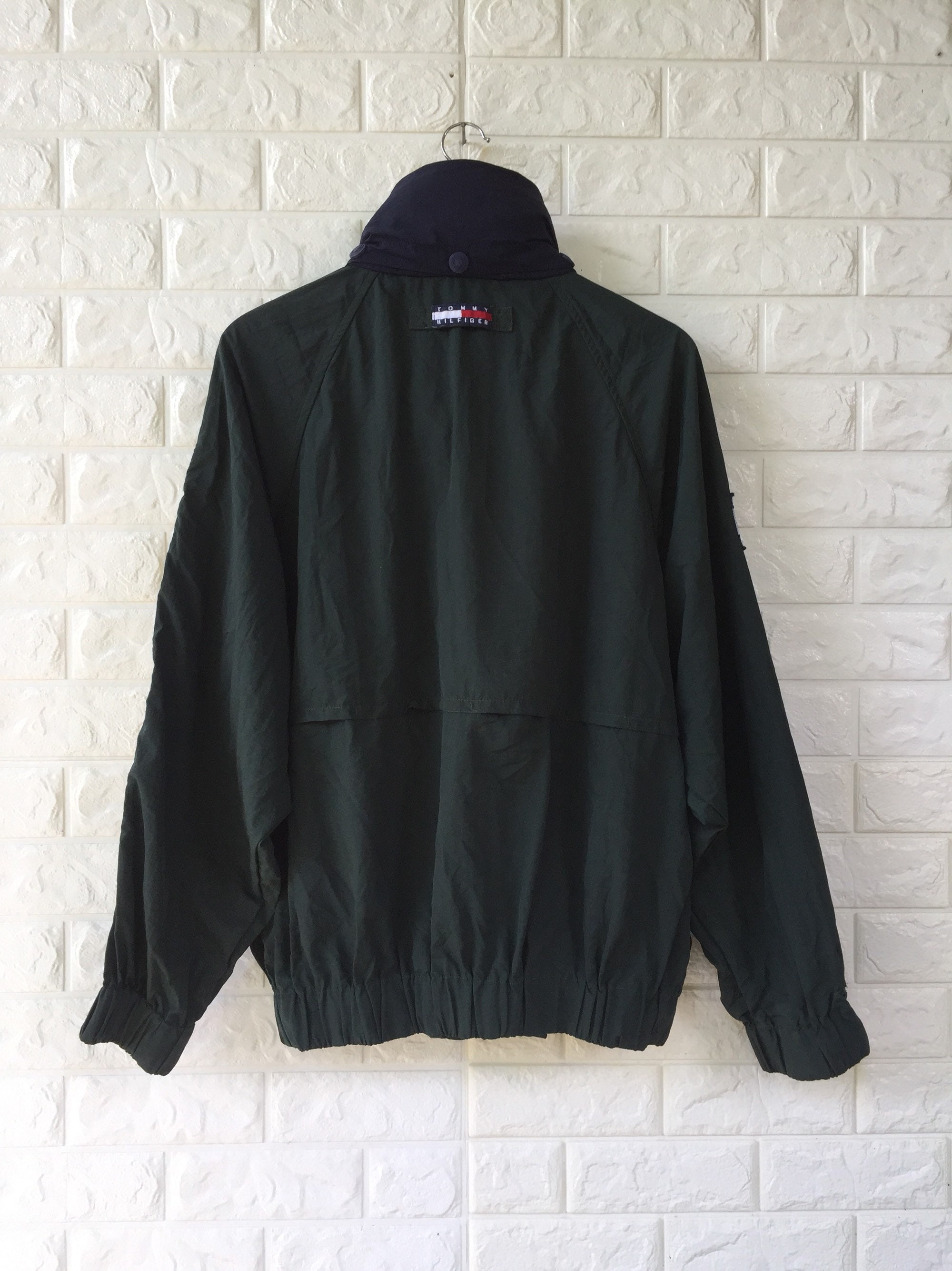 Vintage Tommy Hilfiger windbreaker, men's size XL PVC black type Vintage Second Hand