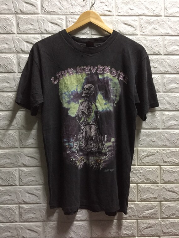 Rare!!! Vintage Fashion Victim Shirt Sz M Love Nev