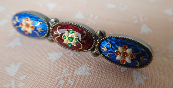 Très belle broche ancienne en or et argent ornée d'un camée en émeraude
