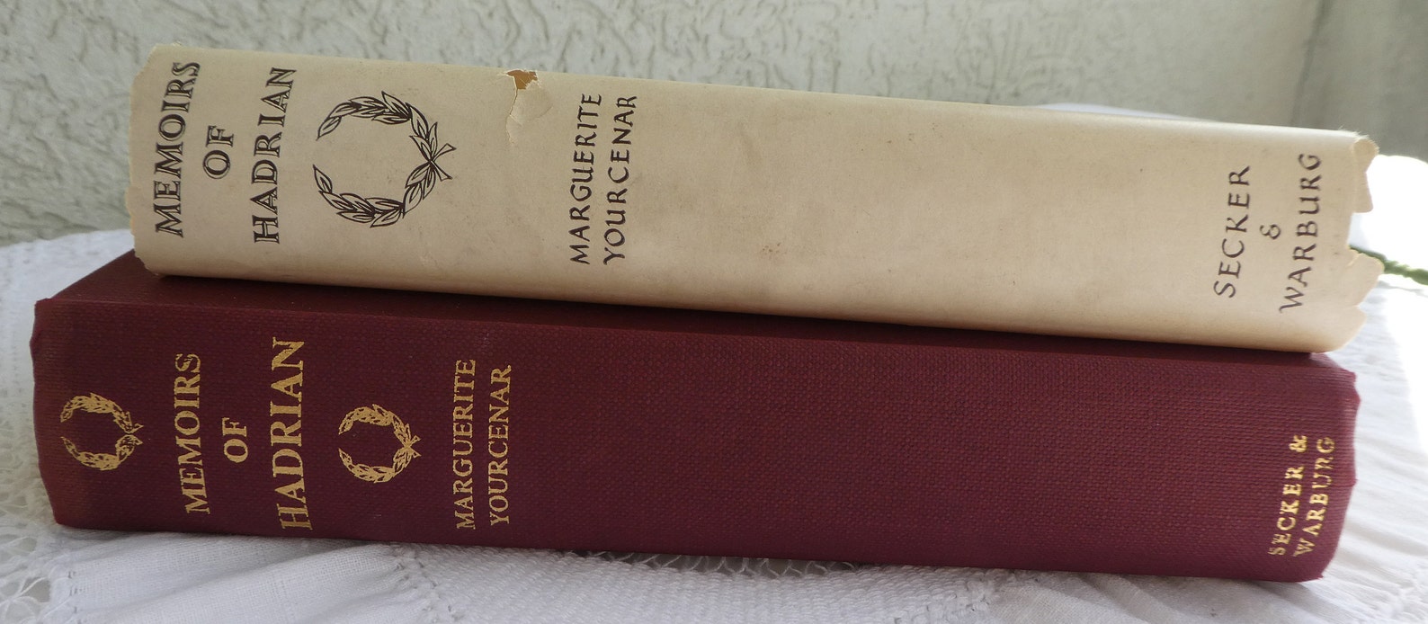 memoires of hadrian memoires of hadrian