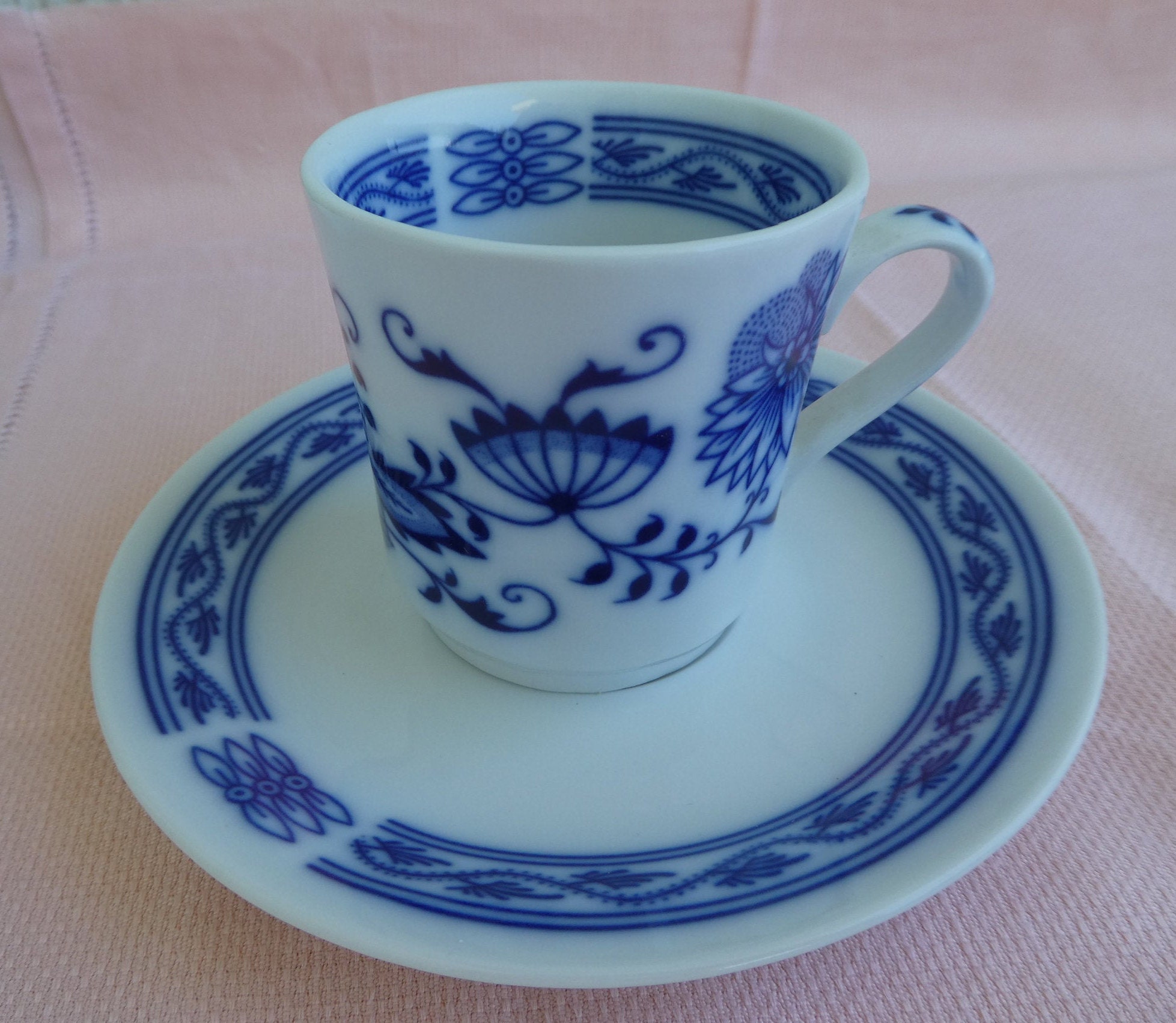 Vintage Tchécoslovaque Original Zwiebelmuster Oignon Bleu Motif Tasse et Soucoupe - Boho Porcelaine 