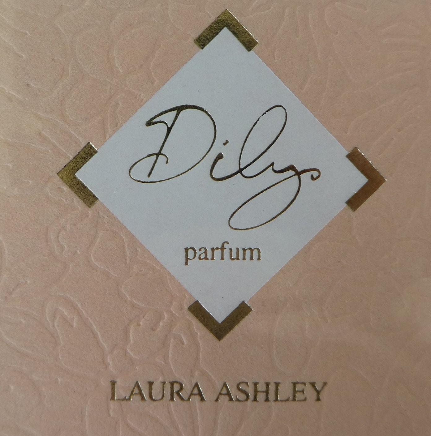 ローラアシュレイ Dilys ディリス オーデトワレ 30ml 香水 ローラアシュレイ Dilys ディリス オーデトワレ 30ml 香水 LAURA