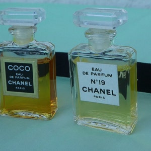Rare Vintage No 19 Chanel Parfume 0.13oz/4ml Mini Bottle