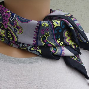 Beautiful CODELLO SILK Scarf Neckerchief - Floral Paisley Motif - Hand Rolled Hems – Stunning Colours –  Italian Designer Codello.