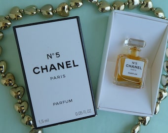 CHANEL No. 5 EDP PERFUME MINIATURE Holiday Collectible MINI 1.5 ml GIFT  PACKAGE
