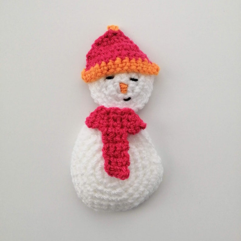 Christmas Tree Wreath Crochet Pattern UK Terms. Festive Wreath, Snowman Wreath, Christmas Presents. image 7