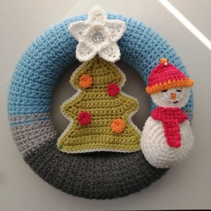 Christmas Tree Wreath Crochet Pattern UK Terms. Festive Wreath, Snowman Wreath, Christmas Presents. image 6