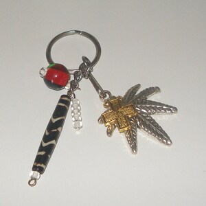 RASTA GLOW in The DARK Keychain