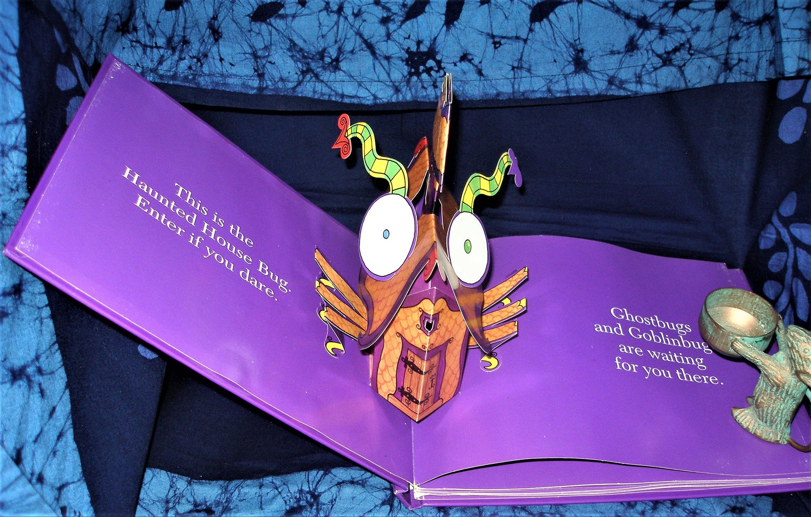 Bugs That Go Bump In The Night/A Espeluznante Libro emergente | Etsy