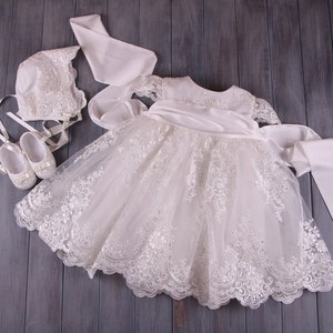 Lace Christening Dress Set: Ivory Cotton Baptism Gown, Bonnet & Booties bild 6
