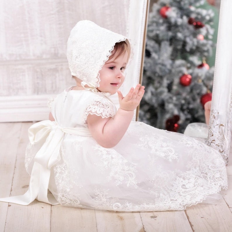 Lace Christening Dress Set: Ivory Cotton Baptism Gown, Bonnet & Booties bild 1