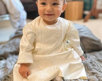 Unisex Ivory Baptism Gown with Hat & Booties – Heirloom Christening Outfit
