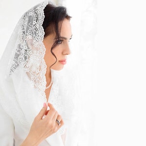 Lace Chapel Veil Mantilla Veil Latin Mass Church Veil Lace Mantilla Cathedral Mantilla