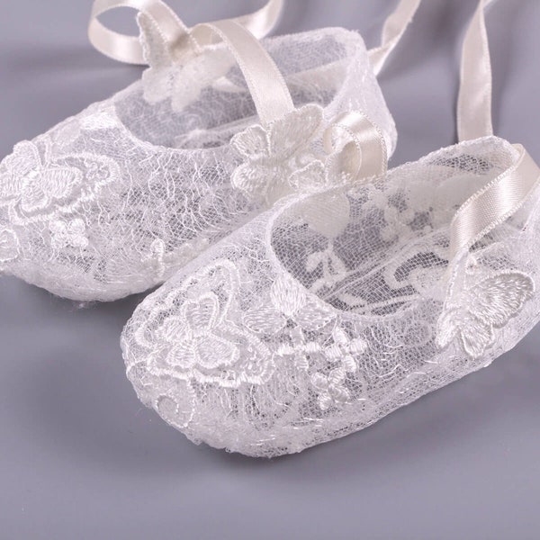 Baby Girl Lace Booties and Headband, baptism shoes girl, christening shoes and headband for girls, baptism gift girl, Lace Crib Shoes Girl