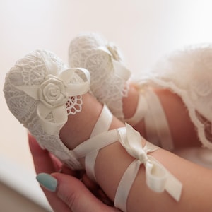 Sapatos para bebês meninas, Sapatos de batismo para meninas, Sapatos de berço de renda para meninas, Sapatos de batismo para bebês meninas, Botinhas para recém-nascidos, Botinhas de renda