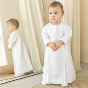 Robe de baptême unisexe Chapeau Chaussons, Garçon de robe de baptême, Robe de baptême de fille, Vêtements de baptême de bébé nouveau-né, Garçon de robe de bénédiction image 4