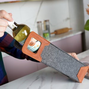 bottle of wine, Wine Tote, Bottle Carrier, Personalized Wine Bag, Wine Caddy, Wine holder, bottle bag, Wine carrier bag,  bottle holder,