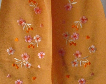 Han Eri, vintage, unused, embroidered with sweet flowers, silk crepe, replacement collar for under-kimono, chirimen, hairband / small scarf