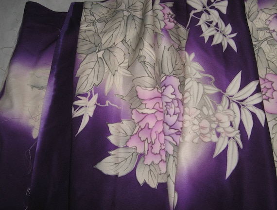 Kimonoseide, 183cmx 37cm, Yuzen, Pfingstrosen C,Glyzinie, lila-violett, handgefärbt,handgemalt,DIY,  MATERIAL f. Kleidung, High-Class-Seide