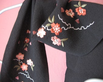 Han Eri, vintage, unused, embroidery with sweet flowers, silk crepe, replacement collar for Juban, Chirimen, hairband / small scarf