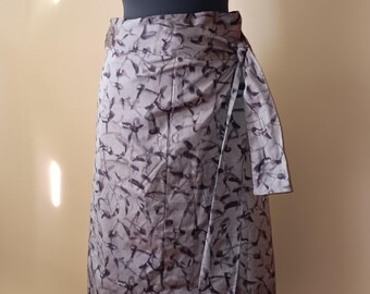 Two-piece suit made of vintage kimono, titmouse silk, wrap skirt and blouse jacket, elegant & casual - one of a kind! Casual, S/Meter, Greige
