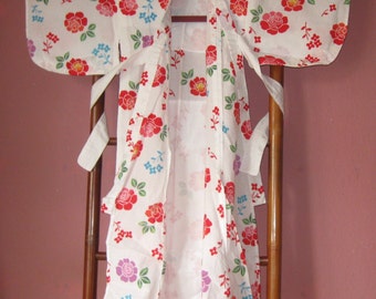 Kimono, fragrant dressing gown, yukata, cotton, child, girl, very small, decoration, material, FLOWERS, beautiful, white/colorful, gift!
