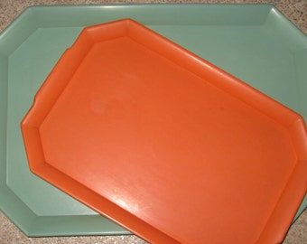 2 plateaux vintage, Pollopas, orange/vert turquoise, vers 1930-40