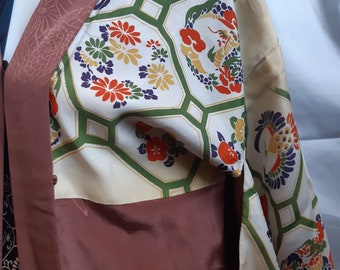 Haori, antik, haori, siden, damjacka, sidenjacka, kimonojacka, högkvalitativt siden, vintage, välskött, karamellfärgad, smal passform, knälång, storlek S