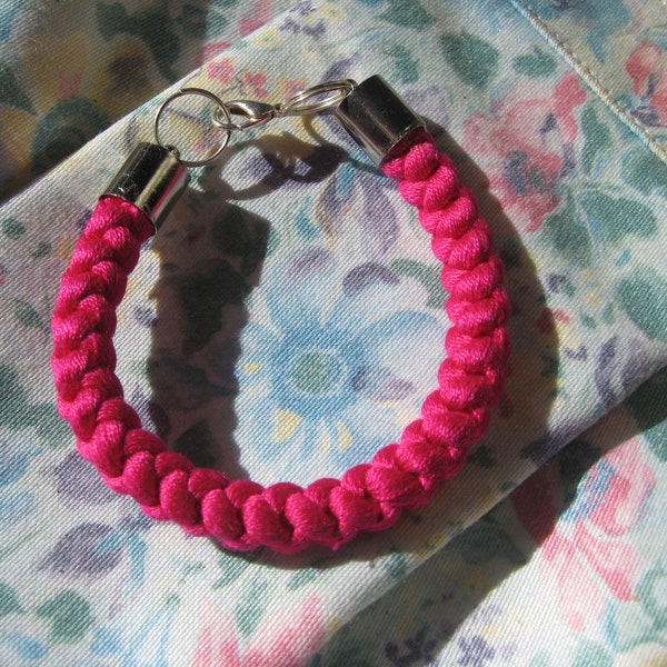 Armband, Handarbeit, Pink Cyclam,geflochtene Seide, Kumihimo