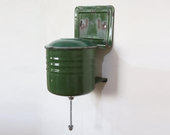 Vintage Soviet Enamel Sink Wall Hanging USSR Garden Wash Basin Moydodyr Hand Wash Tank Drop-Spindle Sink Water Dispenser