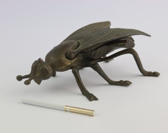 Soviet metal ashtray fly, vintage ashtray, insect, ladybug, ladybird, lady-beetle, lady-cow. metal Figurine . USSR ashtray. Vintage ashtray