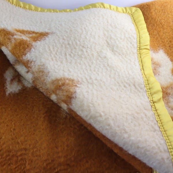 195x145 cm very heavy incredibly soft vintage wool blanket, ussr times coverlet covering Chinese woolen coverlid winter wrap blanket on coat