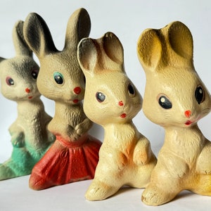 16 cm Linda familia de conejitos vintage, niña, niño, bebé, trío de animales de goma soviéticos, juguete vintage, muñeca ussr, marido y mujer, conejito, juguete ruso imagen 2