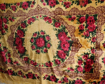 Big plush tablecloth, vintage tablecloth, rustic carpet, Vintage floral Tablecloth, Table cover, Bedspread, velvet cover, Plush carpet