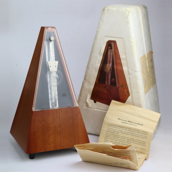 New 1988 Vintage metronome GDR, DDR metronome, Wooden mechanical wind-up metronome, chime Musician tool , Metronome GDR,gift idea