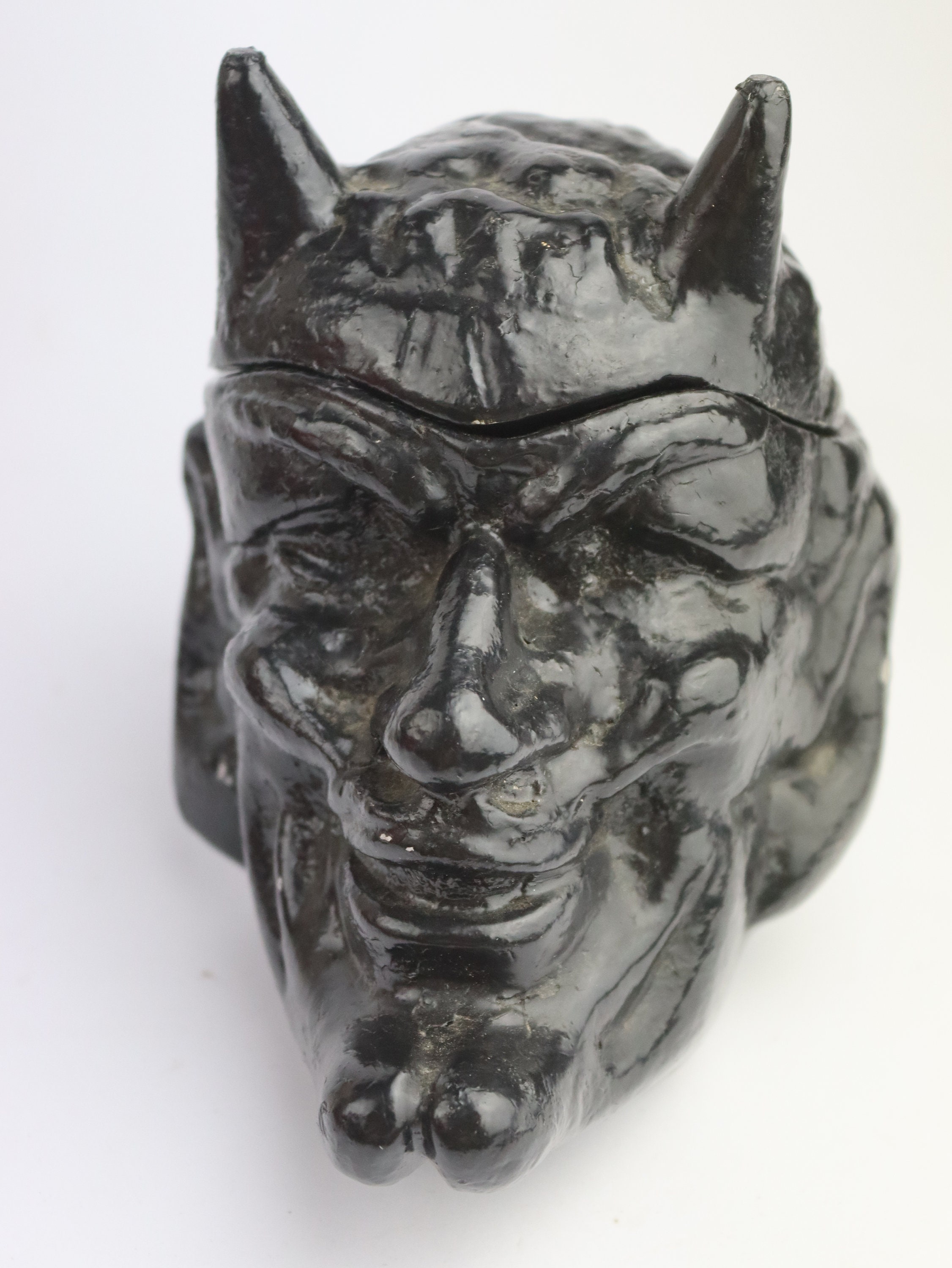 悪魔の顔 彫刻 金属製 カップ付き　アンティーク　ヴィンテージ 灰皿 悪魔の顔 彫刻 金属製 カップ付き アンティーク ヴィンテージ