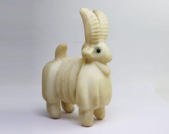 12 cm 珍しいかわいいソビエトプラスチック ラムハーモニックおもちゃ
