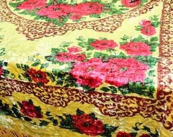 Big plush tablecloth, vintage tablecloth, rustic carpet, Vintage floral Tablecloth, Table cover, Bedspread, velvet cover, Plush carpet
