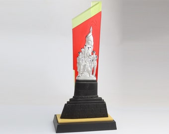 Rare Soviet desk souvenir-monument of young guard, souvenir World War II  1939-1945, communist propaganda,Lenin, Eternal flame