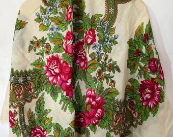 Large Vintage Soviet Wool Floral Shawl Pavlovo Posad, 140x150 cm, Oversized Folk Scarf, USSR Traditional Accessory