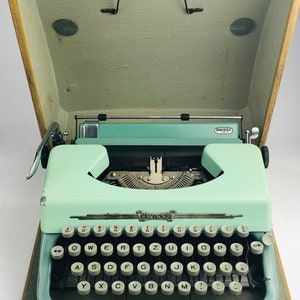 Rare Typewriter Swissa Junior, Vintage typewriter Swissa, Old typewriter Swissa, QWERTZ typewriter, Aug. Birchmeier & Son in Murgenthal image 9