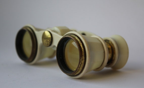 THÉÂTRE RUSSE SOVIÉTIQUE vintage, jumelles d'opéra CCCP 2,5 x 65 EUR 33,00 - FR THÉÂTRE RUSSE SOVIÉTIQUE vintage, jumelles d'opéra CCCP 2,5 x 65 EUR 33,00 - FR