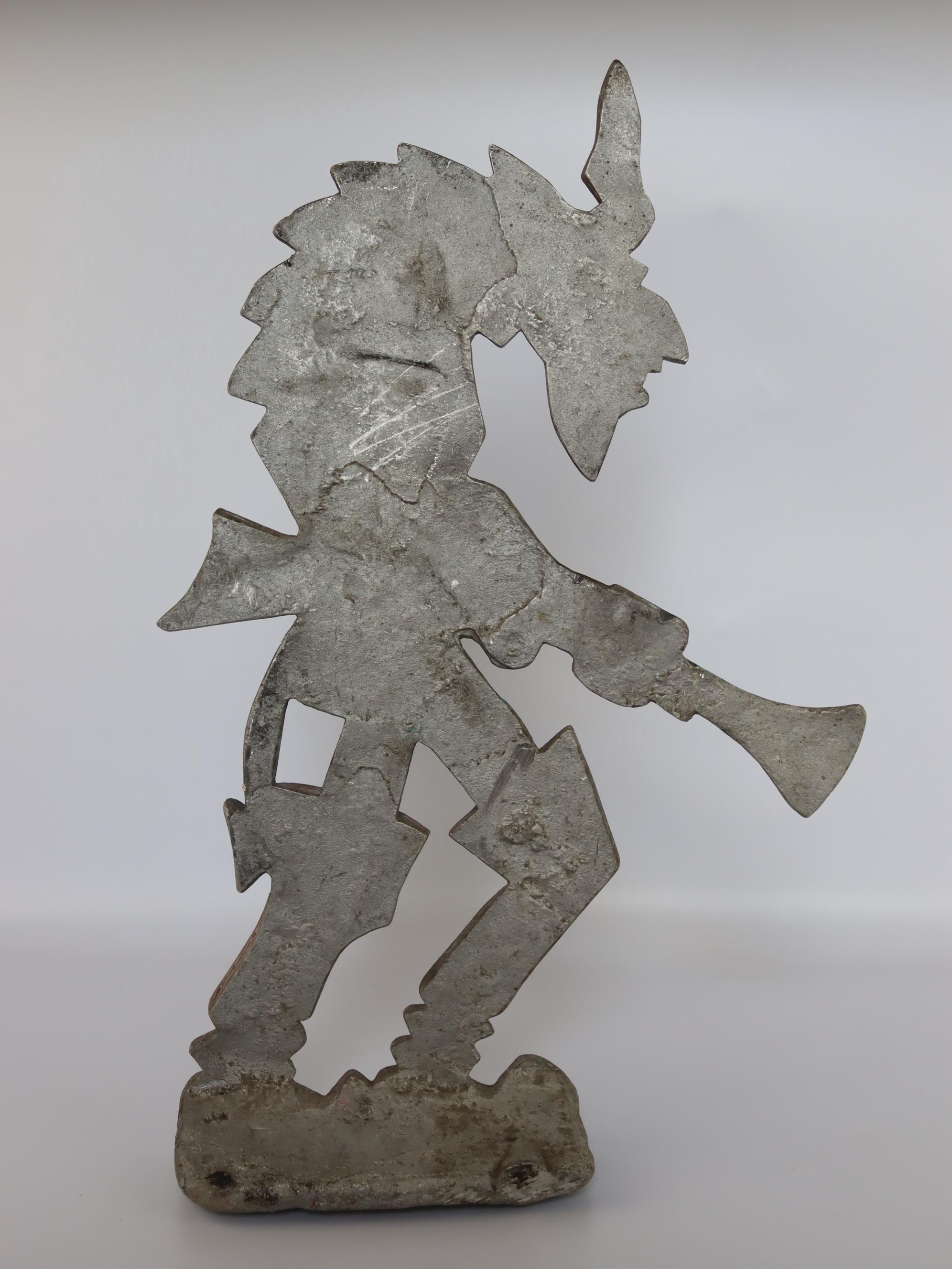 35 cm ヴィンテージ ソビエト 悪魔の置物、ライフルを持った希少金属